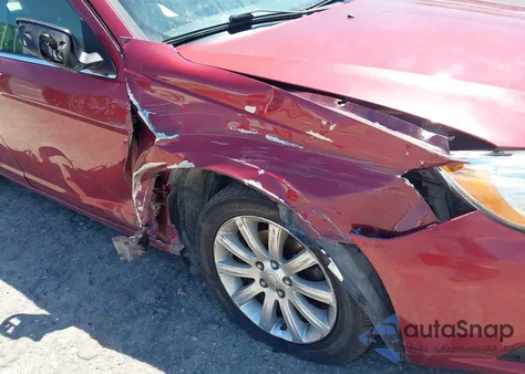 2011 Chrysler 200 Touring from USA, damaged, VIN 1C3BC1FB4BN592804